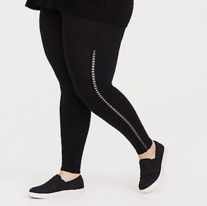 Torrid Black Lattice Trim Leggings SZ 2 BRAND NEW